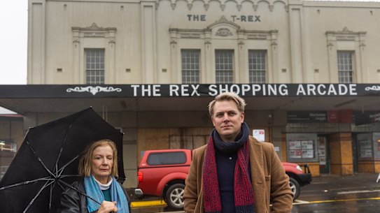 Jules McDonald and Adam Fawcett want the Hepburn Shire to delay selling The Rex and retain a theatre.