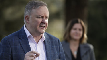 Anthony Albanese and Labor candidate Kristy McBain.