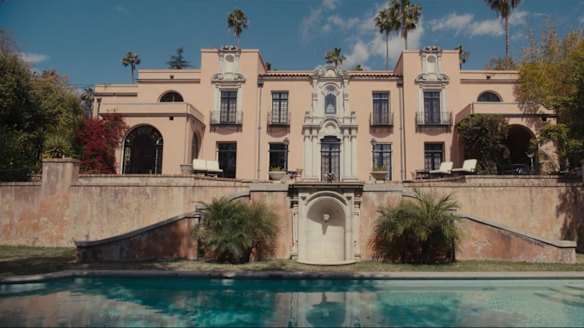 The Altadena mansion used in the hit TV show Hacks.