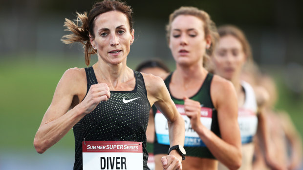 Sinead Diver competing in the women's 5000m during the Sydney Track Classic.