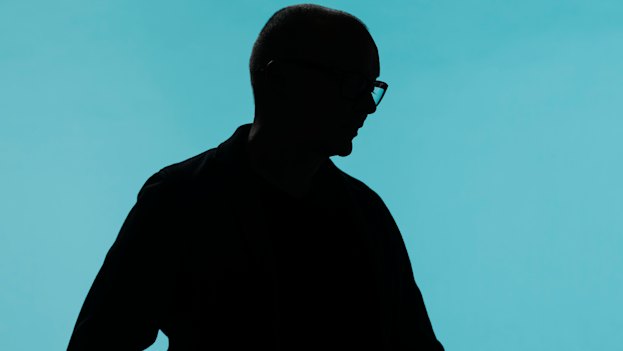 This man helped raise two girls – one of whom is his biological child – with a lesbian couple. When the women planned to move to NZ, he took a stand.