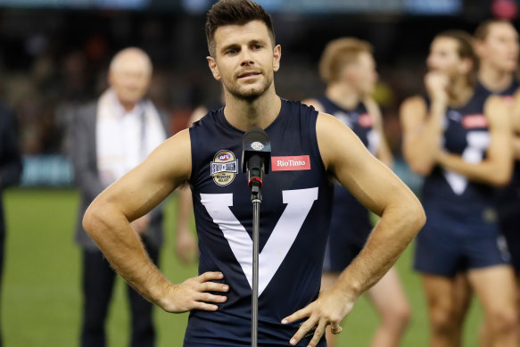 Trent Cotchin thanks the crowd after the bushfire relief match.
