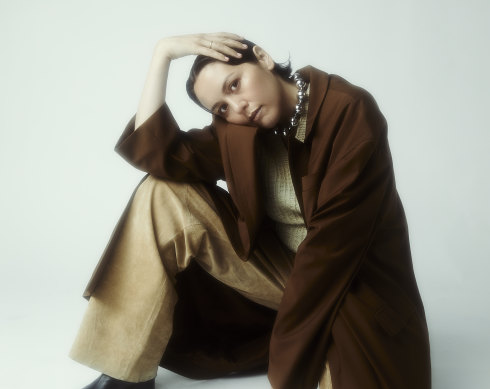 Logic1000, aka Samantha Poulter, follows up on the promise of her debut EP.