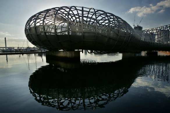 Webb Bridge at Docklands, a collaboration between Robert Owen and architects Denton Corker Marshall.