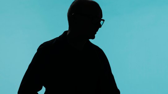 This man helped raise two girls – one of whom is his biological child – with a lesbian couple. When the women planned to move to NZ, he took a stand.