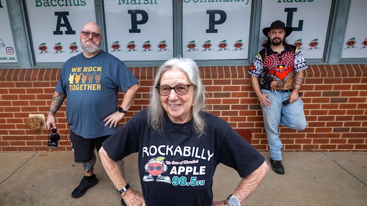 theage.com.au - Carolyn Webb - Beloved radio station faces closure after 40 years