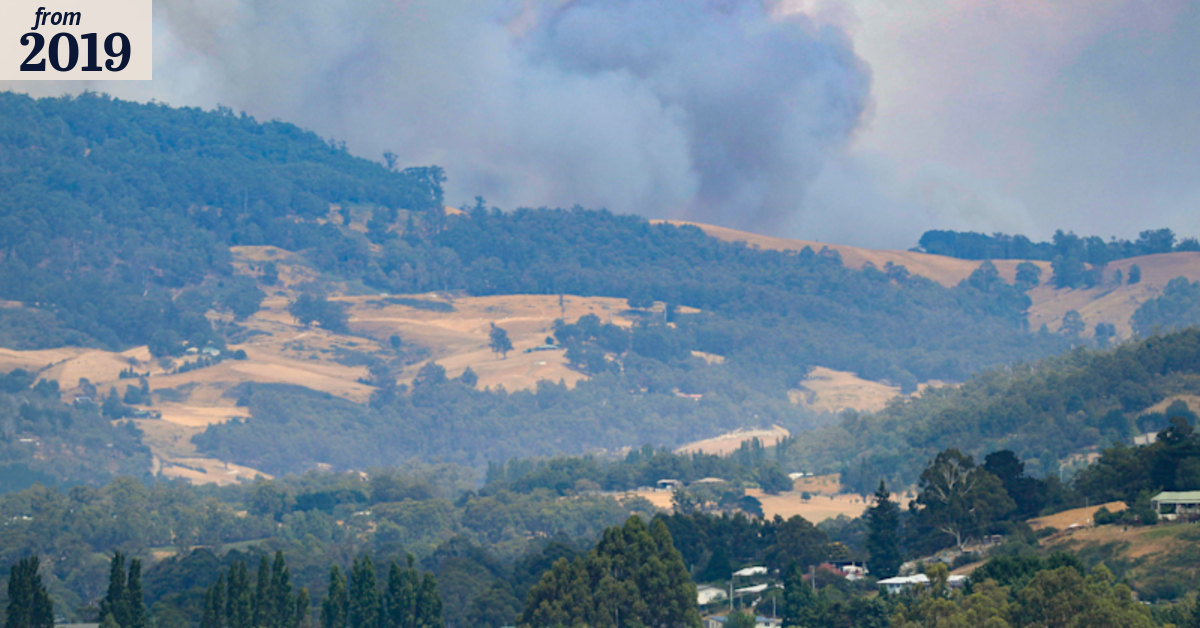 Tasmania bushfires: Homes lost, residents asked to conserve water as ...