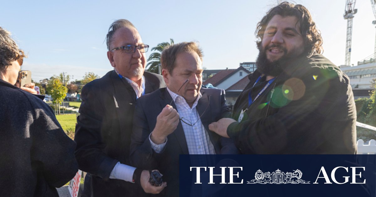 Victorian Labor state conference: Pro-Palestine protesters jostle MPs - Vimarsana News
