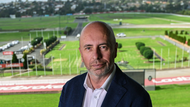 AFL off to the races? League could build ovals in middle of Moonee Valley
