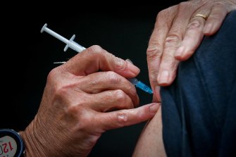 Arthur Moses SC says employers may have the legal power and a duty to require employees to get vaccinated against COVID-19.