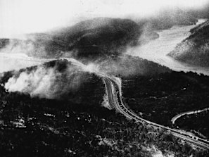 Fires crossing the expressway near the Hawkesbury River on October 4, 1971.