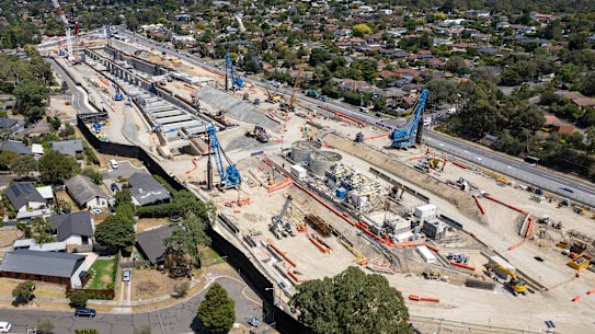 The Melbourne North East Link is under construction.