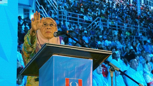 Seri Wan Azizah, the Malaysian opposition leader on stage at Pakatan Harapan campaign rally in Selangor Malaysia, on Monday.