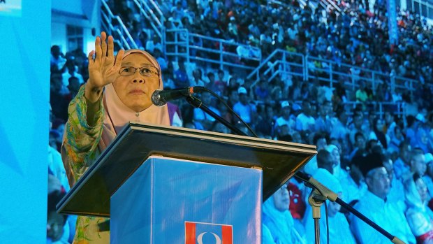 Seri Wan Azizah, the Malaysian opposition leader on stage at Pakatan Harapan campaign rally in Selangor Malaysia, on Monday.
