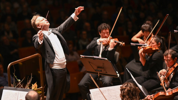 Alexander Briger at the helm of the Australian World Orchestra.
