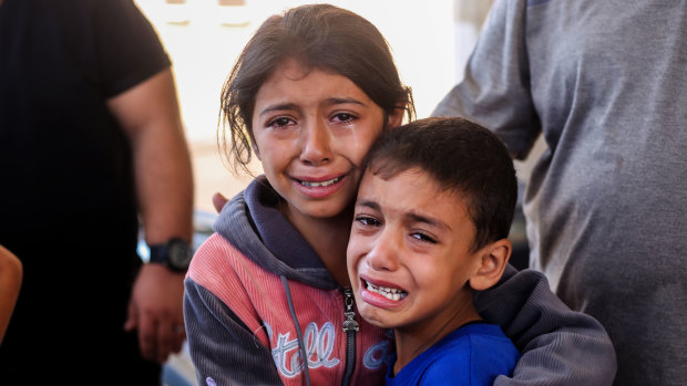 Более 4100 детей в секторе Газа были убиты в результате авиаударов Израиля. 