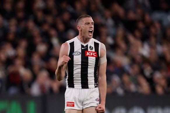 Darcy Cameron again signed with pies.