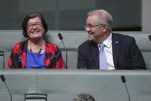Cathy McGowan and Prime Minister Scott Morrison in Federal Parliament in 2018.