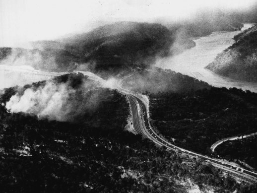 Fires crossing the expressway near the Hawkesbury River on October 4, 1971.