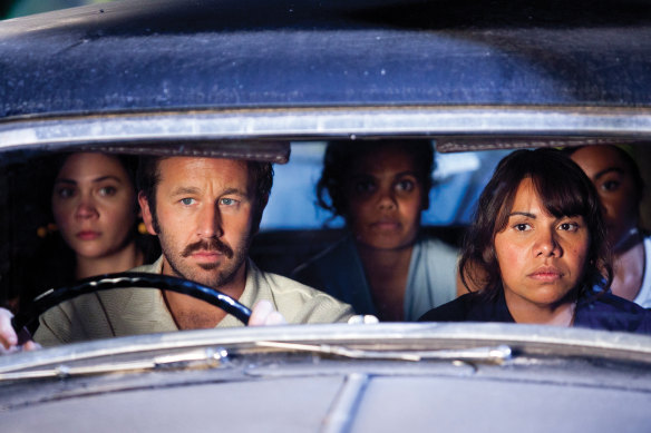 Dave Lovelace (Chris O'Dowd, left) and Gail (Deborah Mailman) in a scene from The Sapphires. 
