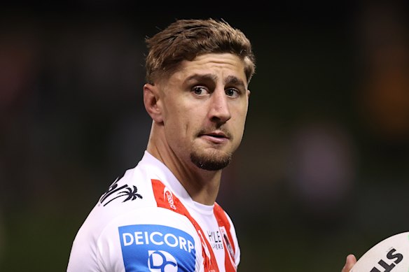 Zac Lomax durante su época de Dragones.