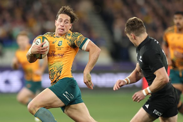 Mark Nawaqanitawase on the fly for the Wallabies.