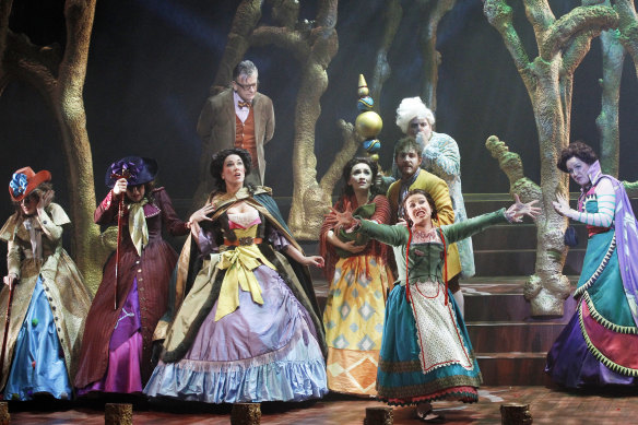 Maunder directed Into the Woods for Victorian Opera in 2014.