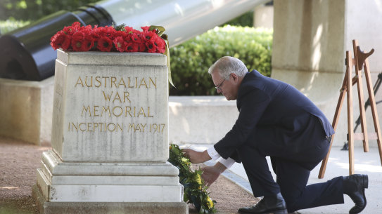 Prime Minister Scott Morrison lays a wreath at the Australian War Memorial during the 2020 Remembrance Day ceremony.