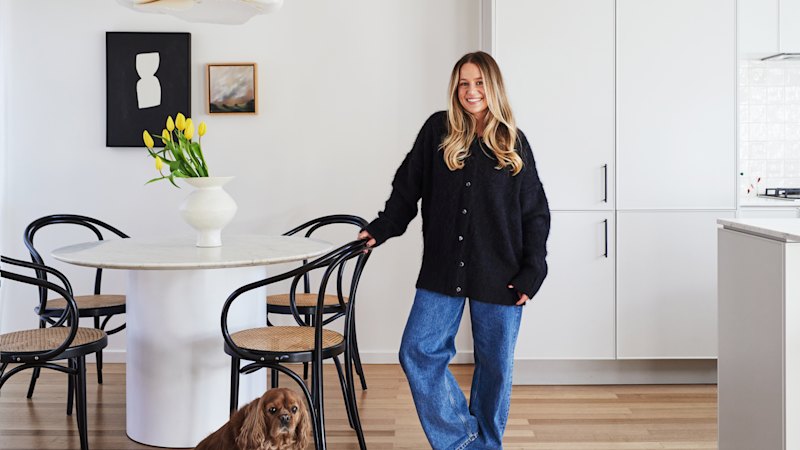 Selling your home? Use these tricks a property stylist applied to her own ’70s villa