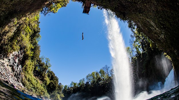 A career-highlight win came in 2017 at Chile’s Lago Ranco, where Iffland took out the top title despite having suffered a diving injury five weeks earlier. 