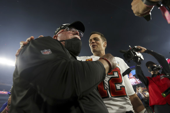 Tom Brady wins Super Bowl No. 7, Buccaneers beat Chiefs 31-9