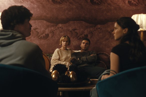 Charles Melton, Carey Mulligan, Oscar Isaac and Cailee Spaeny in season two of Beef.