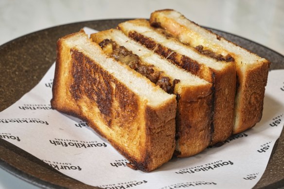 Cheesy beef sando with mint in the mince.