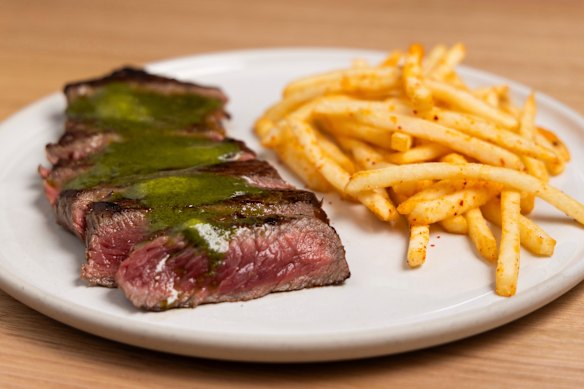 Steak frites.