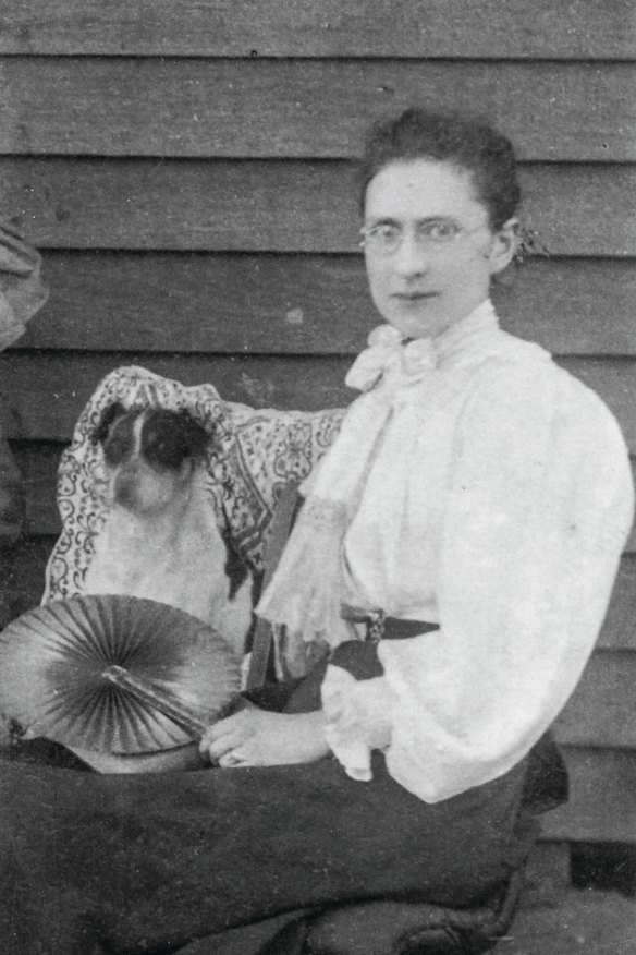 Agnes Barnes, editor of the hugely influential CWA of WA cookbook.