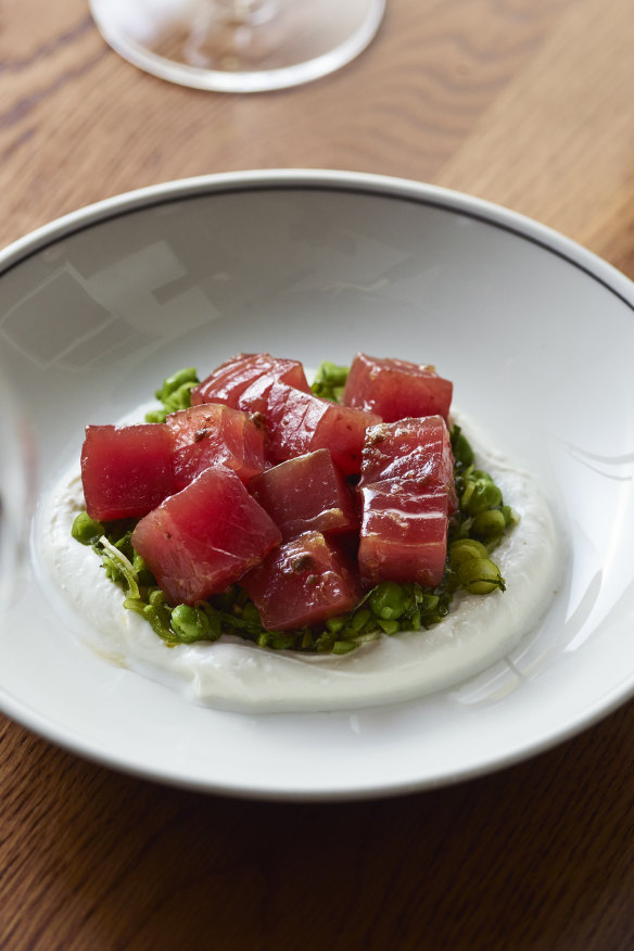 Tuna tartare with green peas and mint.