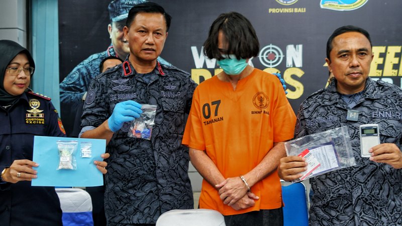 Avustralya, Bali'ye uyuşturucu kaçakçılığı yaptığı için ölüm cezasından kaçındı