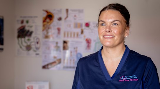 Enfermeira Melissa Freeman na Port Macquarie Wound Care Clinic.