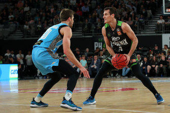 Hampton Ejected As Phoenix Claim Big Win