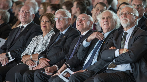 Premiers, prime ministers, historians and the odd journalist were in attendance at Les Carlyon's funeral.