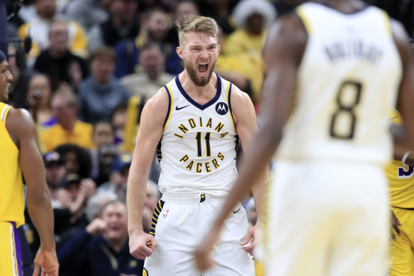 Domantas Sabonis and Indiana ended the Los Angeles Lakers' lengthy road winning run.