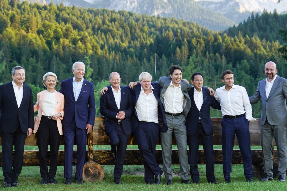 World leaders leading the way without ties at the G7 Summit in June 2022 in Germany.