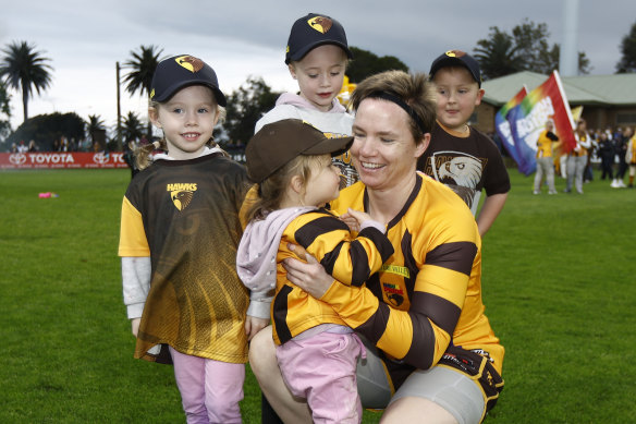 Jess Duffin ran out on to the ground with family in her final Victorian game.