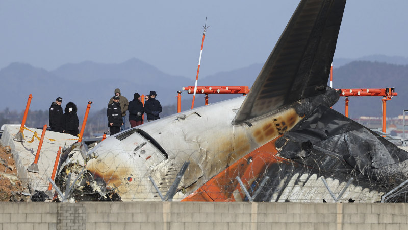 Crashed South Korean jet’s black boxes missing final minutes