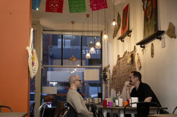 Housed in a single shopfront, El Columpio is sparsely decorated with Mexican tchotchkes.