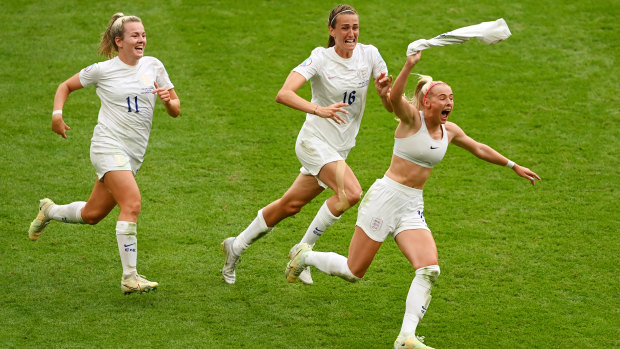 Queen leads tributes to Lionesses as England beat Germany to win Euro 2022