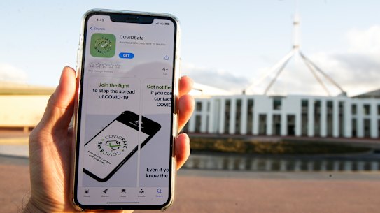 A senate committee has grilled the public servants who designed and rolled out the COVIDSafe app.