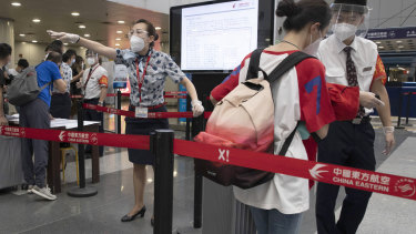 China tells flight cabin crew to wear nappies on risky ...