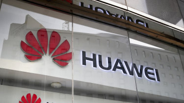 The UK will allow Huawei to participate in part of its 5G network building.