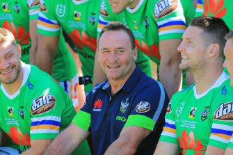Ricky Stuart with his 2019 Canberra Raiders team.